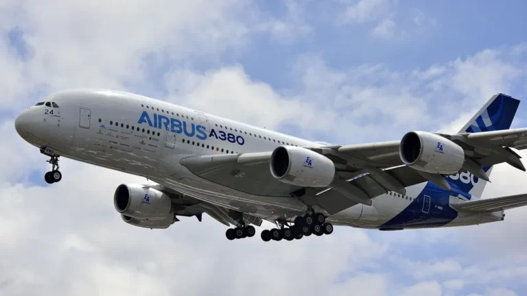 Com emissão zero-carbono, Airbus trabalha em motor movido por hidrogênio.